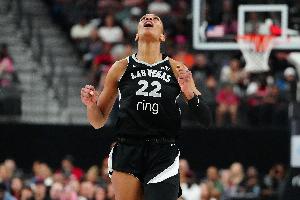 大失水準(zhǔn)！阿賈-威爾遜半場(chǎng)11中1僅得3分5板2助3帽 后10投全鐵