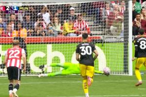 撲出B費(fèi)點(diǎn)球！布倫特福德官方社媒：撲出來(lái)啦！凱萊赫是英雄??！