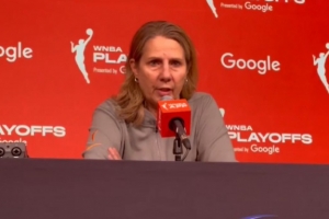 科利爾0罰5犯+疑似骨折！山貓主帥：安排今日這三裁判是聯(lián)盟瀆職