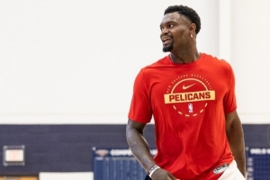 名嘴：錫安瘦身后仍有120kg 力量和速度兼具的他下賽季能打70場