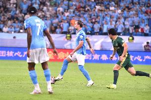 10戰(zhàn)8負(fù)！足球報(bào)：新鵬城換帥未達(dá)預(yù)期，保級(jí)壓力越來(lái)越大