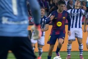 這球感絕了！佩德里絲滑帶球過人，皇社球員起身無奈攤手