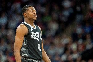 ?？怂梗何乙褱?zhǔn)備好上場但球隊很謹(jǐn)慎 我將缺席季前賽與揭幕戰(zhàn)