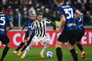 貝斯基：C羅做到了梅西沒做到的事，他改變了足球，梅西則像是神