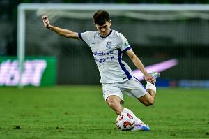 記者：戰(zhàn)河南中國(guó)香港球員孫銘謙受傷，近10多天難參加高強(qiáng)度訓(xùn)練