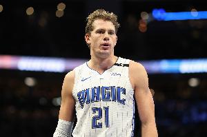 接受韌帶修復(fù)手術(shù)！莫斯利：大瓦格納進(jìn)行了無接觸投籃和技術(shù)打磨