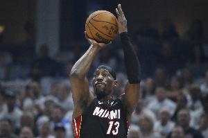 阿德巴約：現(xiàn)在我的三分更穩(wěn)定了 投三分已經(jīng)是很自然的事了