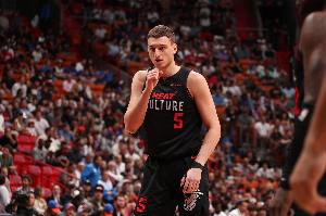 Shams：熱火與約維奇達(dá)成4年6240萬提前續(xù)約！