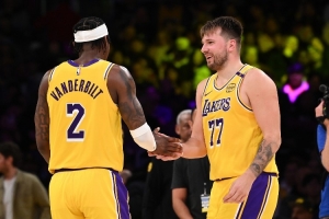 湖人訓(xùn)練營(yíng)觀察：替補(bǔ)陣容表現(xiàn)搶眼壓過主力 范德比爾特恢復(fù)健康