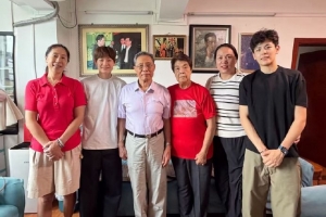 鄭薇、楊力維、楊舒予一同探望鐘南山院士和李少芬女士