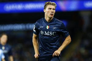 全市場(chǎng)：霍伊倫沒用慣用腳就打進(jìn)3球，也許英格蘭球迷已在懷念他