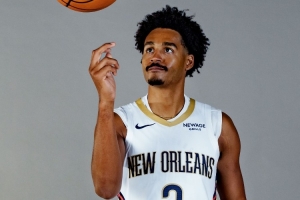 隨便玩玩！普爾首秀20分鐘9中3&三分6中1拿到11分4板4助1帽