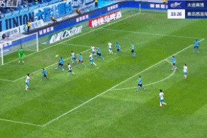 英博連續(xù)解圍未成功，阿齊茲爆射破門，西海岸1-0領先英博！