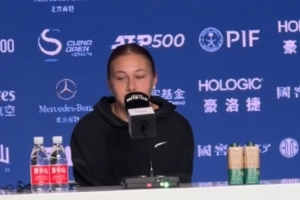 阿尼西莫娃：我今天整場比賽都打的很好，非常滿意自己的表現(xiàn)