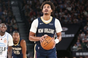 三分僅5中1！普爾上半場(chǎng)6中2得13分3助 罰球8中8