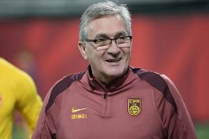 直播吧：國足選帥面試結(jié)束開始“詢價” 預(yù)計年薪150萬刀對標(biāo)伊萬