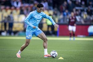 法媒：馬賽后衛(wèi)阿格德在機場遭一名精神狀態(tài)不穩(wěn)定的男子襲擊