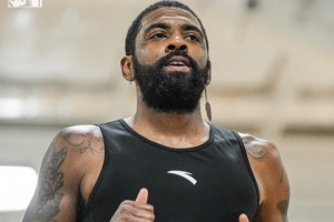 全員參與&保持專注！獨(dú)行俠官方曬球隊(duì)訓(xùn)練照