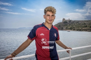 經(jīng)紀(jì)人：S-埃斯波西托希望去卡利亞里，但如果我不認(rèn)同就得聽我的