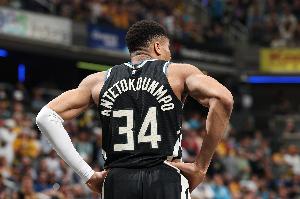 Shams：字母哥將在新賽季密切關(guān)注雄鹿的表現(xiàn)和聯(lián)盟的動向