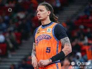 上賽季場均10.5分6.2板！媒體人：前上海外援DJ-威爾遜加盟吉林隊