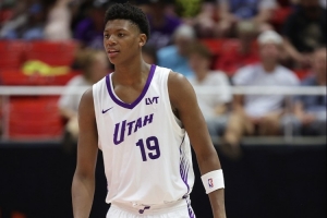 打得可以！5號秀貝利半場8中4拿到9分4板1助1帽