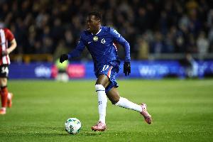 吉滕斯：在英格蘭U21會(huì)和隊(duì)友玩UNO等卡牌游戲 想在U21歐洲杯贏球