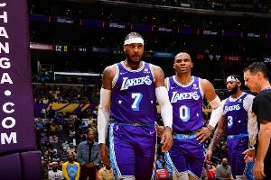 安東尼：威少不可能從隊(duì)史GOAT變成可有可無(wú)球員 他還能發(fā)揮作用