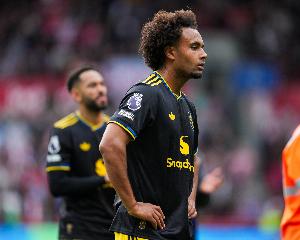 失意！24歲齊爾克澤8場(chǎng)0首發(fā)國(guó)家隊(duì)無(wú)望，4250萬(wàn)加盟曼聯(lián)枯坐板凳