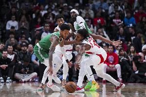 新援首秀！安芬尼-西蒙斯13投6中&三分7中2 砍下18分3助攻