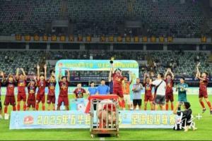 梅州五華“縣超”冠軍獎勵是一頭肥豬，文體局回應：寓意財富滿滿