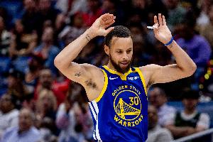 期待常規(guī)賽！庫(kù)里僅戰(zhàn)3節(jié)15次出手13次罰球拿下全場(chǎng)最高28分！