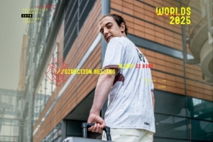 G2官方曬隊(duì)員個(gè)人照：咱們S15的勝利航班即將啟航