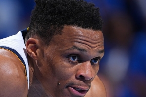 國(guó)王主帥：我一直是威少的球迷 非?？粗厮母?jìng)爭(zhēng)狀態(tài)和拼勁