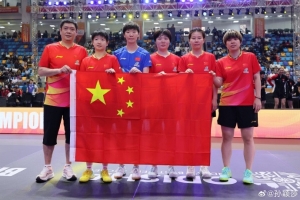 孫穎莎：大家齊心協(xié)力共同捍衛(wèi)了國乒的榮譽，榮譽屬于我們每個人