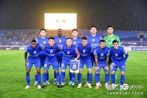北京時間10月17日20:00，中超聯(lián)賽第21輪，上海申花客場2-1獲勝