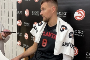 波津：杰倫-約翰遜沖搶籃板快速推進很棒 若沒得分我能跟進搶籃板