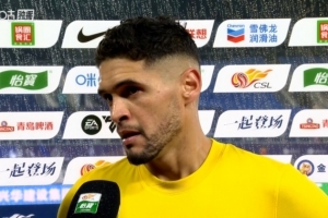 西海岸外援里切利：因?yàn)榕辛P和犯規(guī)導(dǎo)致兩人罰下，輪不到我來點(diǎn)評(píng)