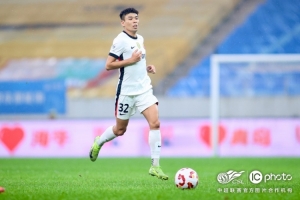 2025華潤飲料中超聯(lián)賽第27輪，青島海牛3比4上海海港