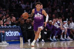 進(jìn)攻狀態(tài)不錯！基昂特-喬治半場7中5&3罰3中拿到兩隊最高14分