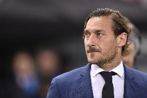 托蒂炮轟斯帕萊蒂：他來(lái)羅馬只為讓我退役，俱樂(lè)部在背后支持他