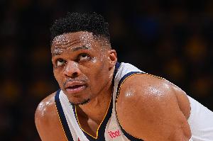 威少到來球權(quán)怎么分？國王主教練：需要球員們相互信任、做出犧牲