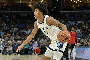 貝恩接班者！韋爾斯半場8中5拿下16分2板 次節(jié)獨(dú)得10分