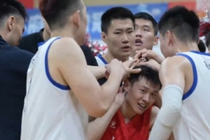 弱小無助王嵐嵚曬被遼寧隊員瘋狂摸頭圖：全運會加油嗷～