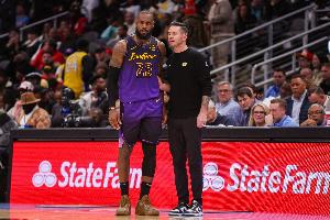 雷迪克：每位球員都需要扮演好自己的角色 不論詹姆斯在場(chǎng)與否