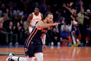 媒體人：西部有四五支球隊(duì)有總冠軍實(shí)力 東部就尼克斯有點(diǎn)機(jī)會(huì)