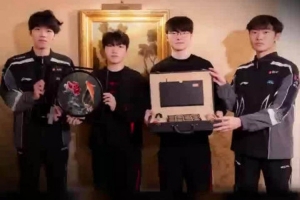 BLG為T1送上螺鈿象棋與非遺蜀繡：Faker與Keria稱贊原畫細(xì)節(jié)