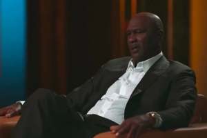 喬丹解說(shuō)！米切爾發(fā)推：又能看到喬丹上電視了 風(fēng)采依舊！