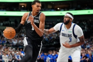 文班亞馬跨濃眉；費城的新小艾；楊瀚森首戰(zhàn)