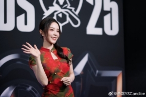 主持人余霜分享工作照：?今天的花絮！還有羊肉串串！